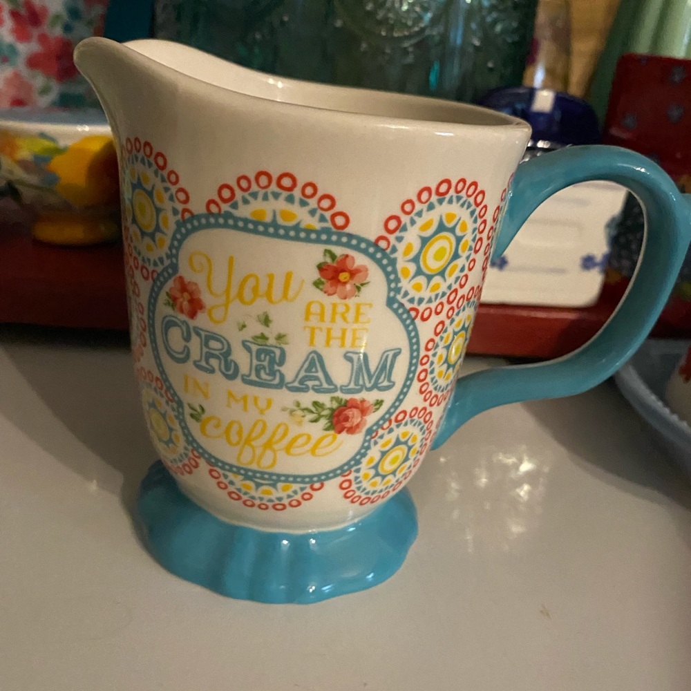 Pioneer Woman creamer